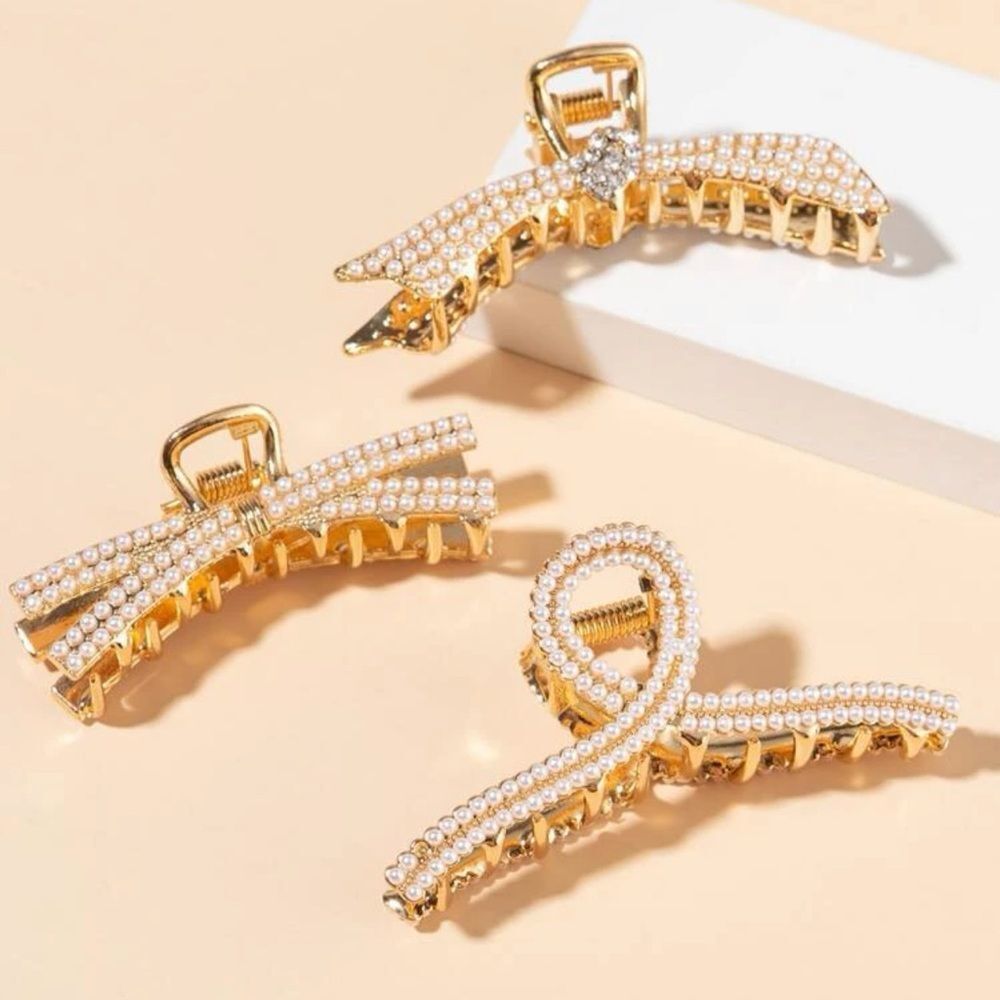 NWT Set of 3 Gold and Pearls Trendy Hair Claw 🤍​​​​​​